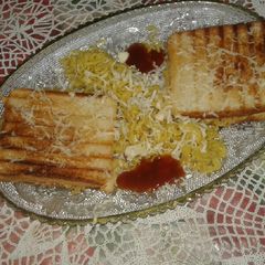 A picture of Cheese Maggi Sandwich.