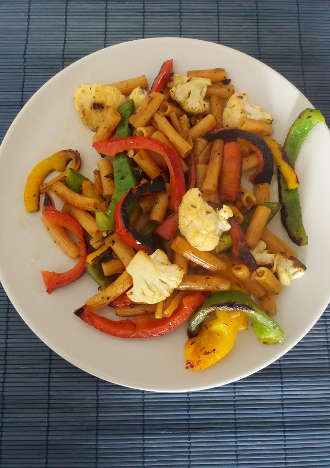 Una foto de Pasta colorines