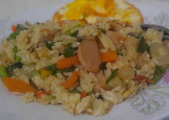 Nasgor Sosis Kikil Pedas