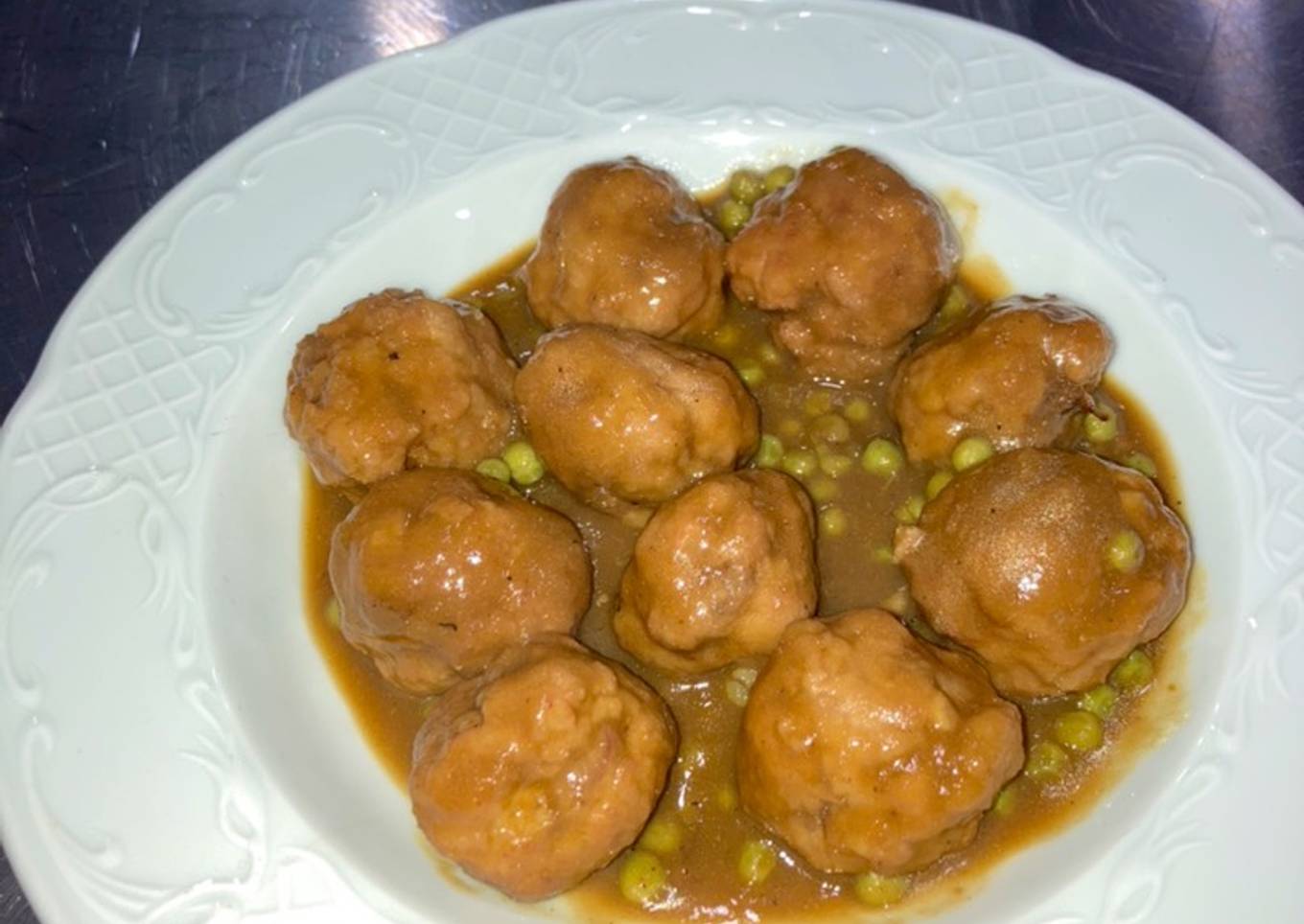 Albóndigas con salsa jardinera