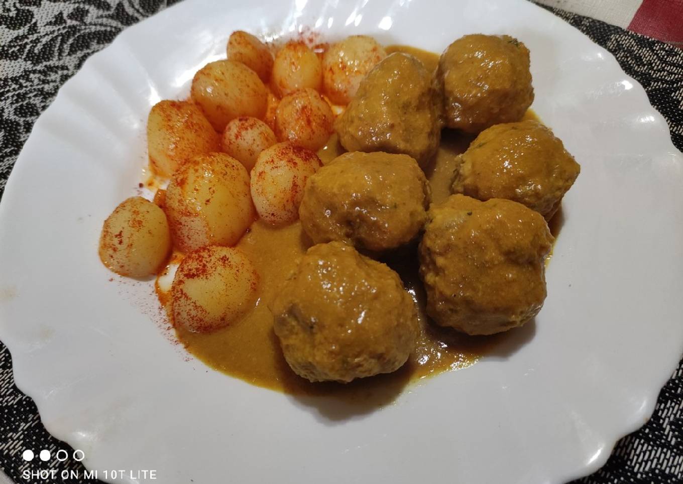 Albóndigas en salsa de almendras en 30 minutos