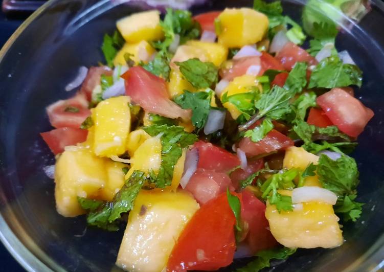 Simple mango salsa