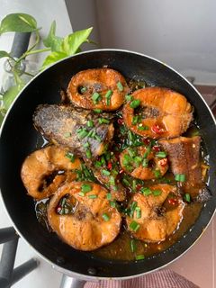 Hình của món Cá lóc kho tiêu.