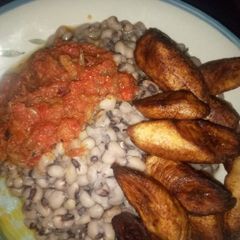 A picture of Beans with crayfish stew and plantain #Ramadancontest#.