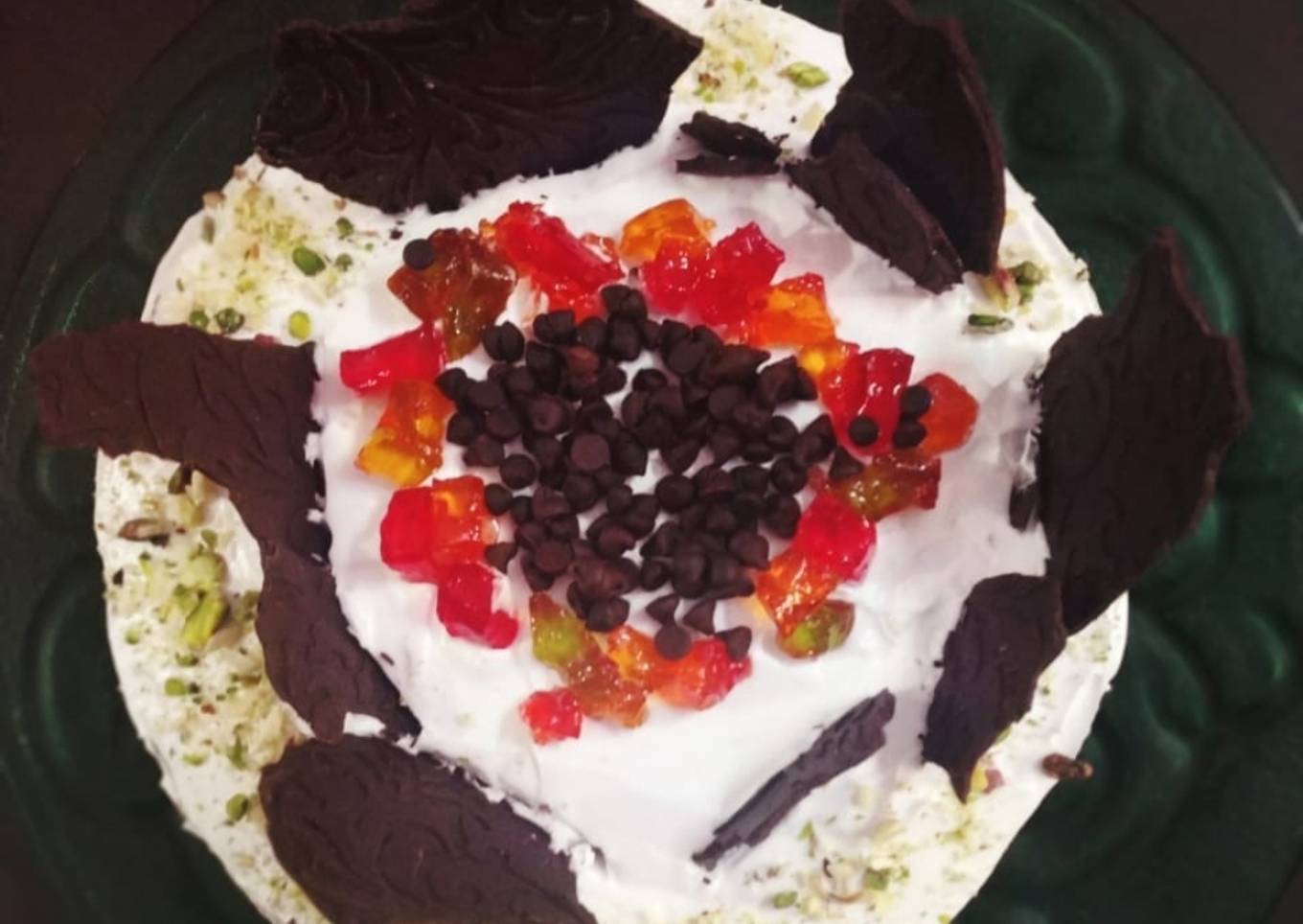 Steamed chocolate brownie cake with jelly and choco chips