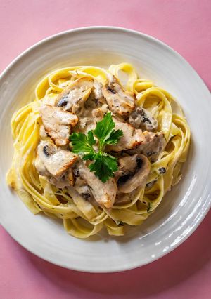A picture of Tagliatelle with Creamy Mascarpone and Mushroom Sauce with Grilled Chicken! 🇮🇹.