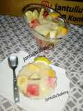Pinneapple mint smoothie fruits mix