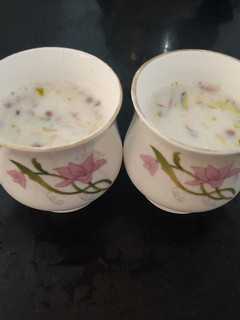 ડ્રાયફ્રુટ મિલ્ક (Dryfruit Milk Recipe In Gujarati) રેસીપી મુખ્ય ફોટો