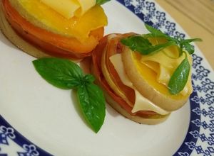 Una foto de Torres de calabaza caprese