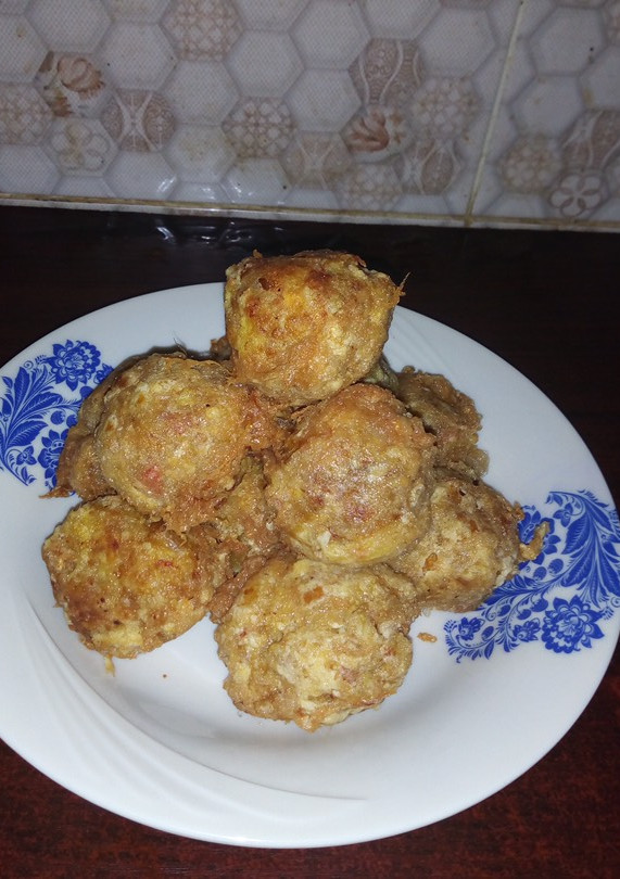 A picture of Yam balls.
