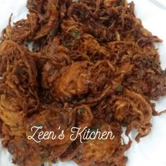 A picture of Onion and Rice Pakoras.