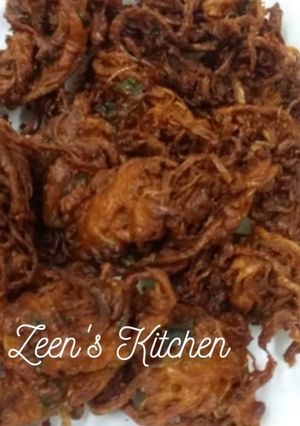 A picture of Onion and Rice Pakoras.