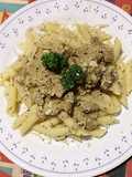 Penne Rigatti con lomo de cerdo en salsa blanca
