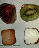 Mini biscotes con queso y frutas 🍓🍍