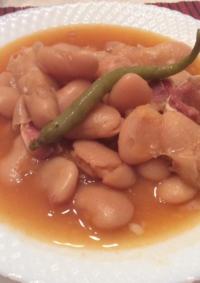 Una foto de Judiones de la granja con oreja a lo "Falsarius Chef"