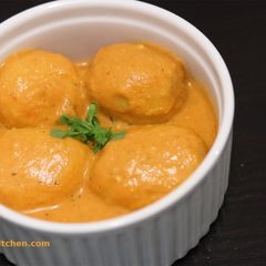 A picture of Dum Aloo.