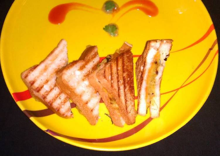 Aloo bharta grill sandwich