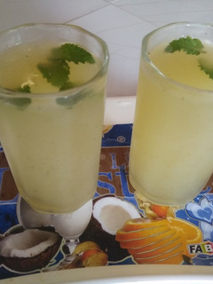 આમ પન્ના (Aam Panna Recipe In Gujarati) રેસીપી મુખ્ય ફોટો