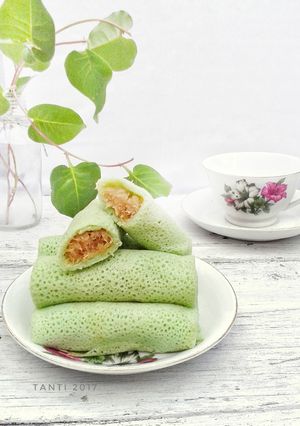 Foto resep Dadar Gulung isi Unti Kelapa (tips membuat kulit bopeng cantik)