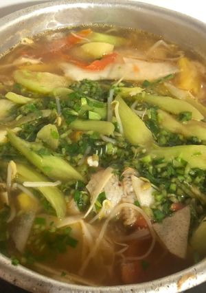 Hình của món Canh chua cá diêu hồng.