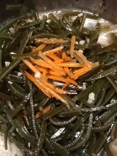 紅蘿蔔絲涼拌海帶絲 的食譜成品照片