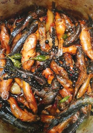 Hình của món Cá bống kho tiêu xanh.