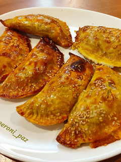 عکسی از دستور پیراشکی گوشت در فر