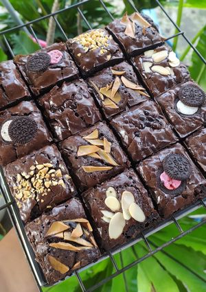 Foto resep Fudgy Brownies Shiny Crust Anti Gagal