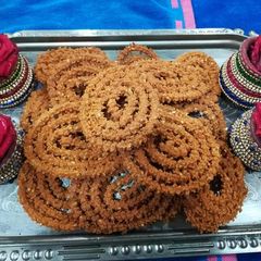 A picture of Foxtail millet Chakli.