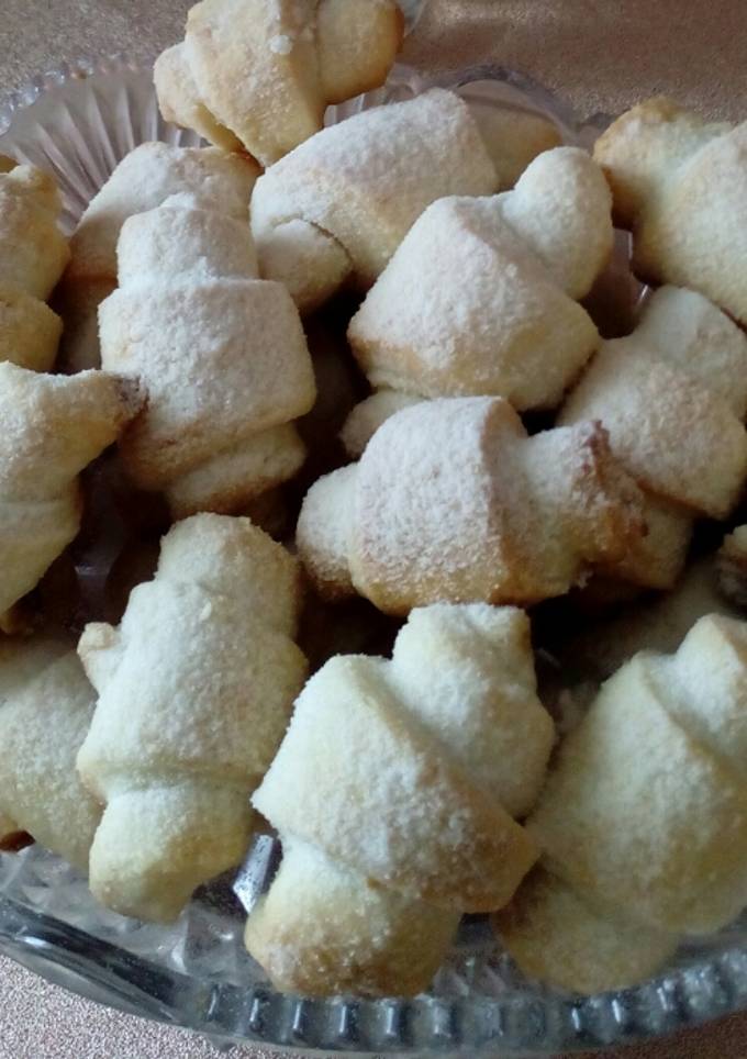 Рогалі здобні з маком