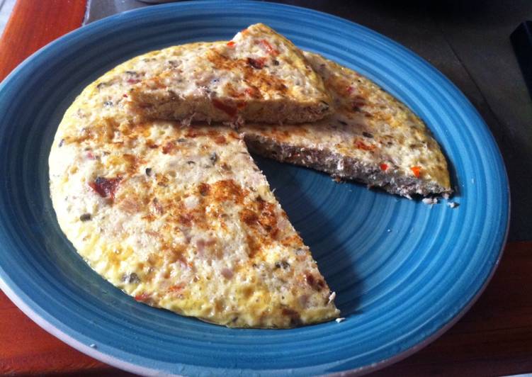 Tortilla de atún Receta de CinthyaBalcat Cookpad