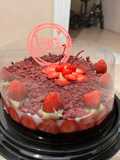 Puding merah strawberry