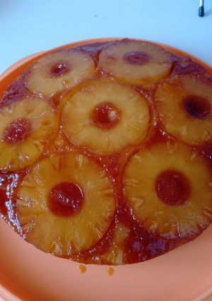 Une photo de Gâteau à l'ananas caramélisé 😋😋