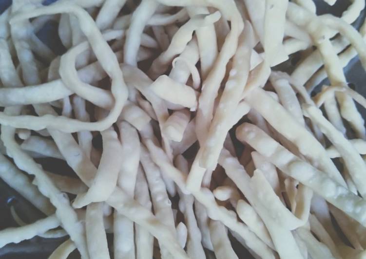 Resep Populer Stik bawang simple n renyah Enak dan Sehat