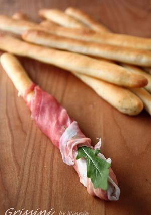 義大利麵包棒(grissini)捲帕瑪火腿乳酪醬 的食譜成品照片