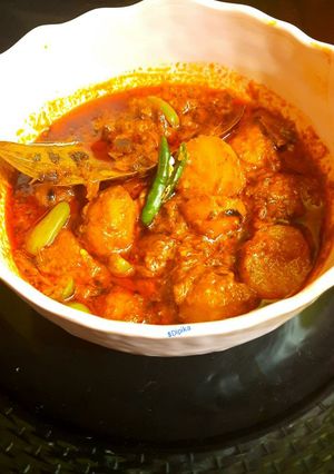 কাশ্মীরী আলুর দম (kashmiri aloor dum recipe in Bengali) রেসিপির প্রধান ছবি