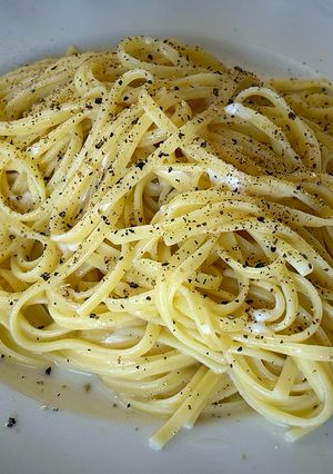 Una foto de Linguini cacio e pepe