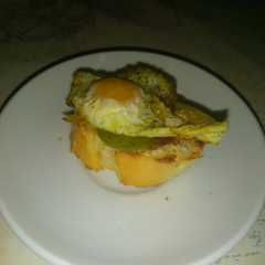 Una foto de Tapa de huevo de codorniz
