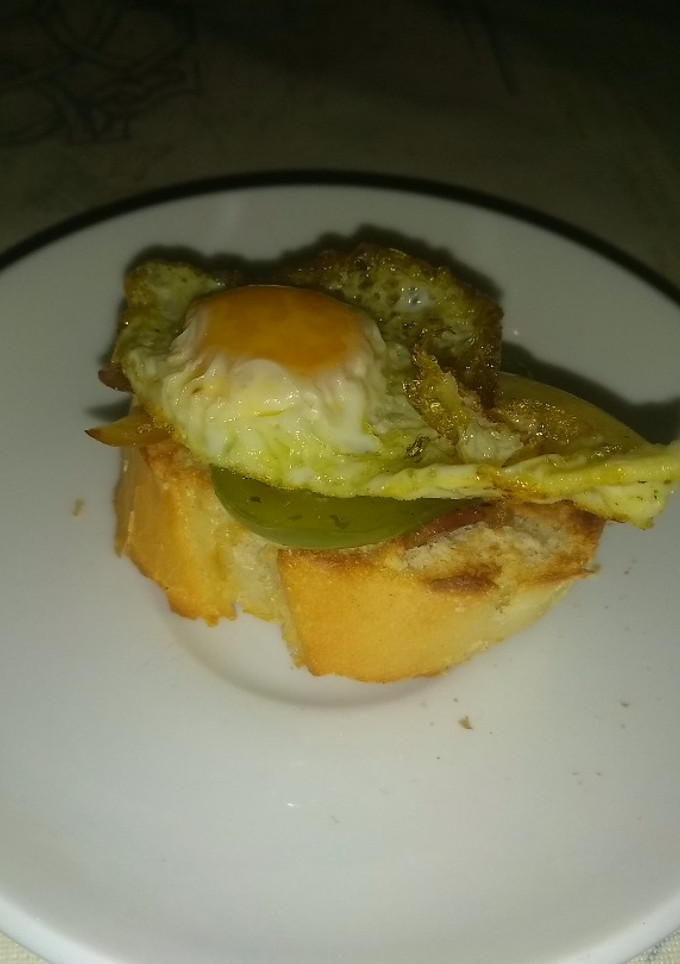 Una foto de Tapa de huevo de codorniz