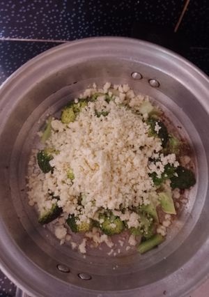 Una foto de Brócoli al vinagre gratinado