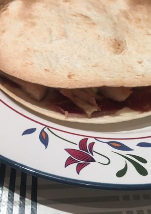 Foto principal de Quesadilla de jamón y pollo