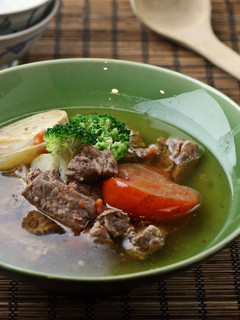 【家樂福廚房】用電鍋作清燉牛肉湯 的食譜成品照片