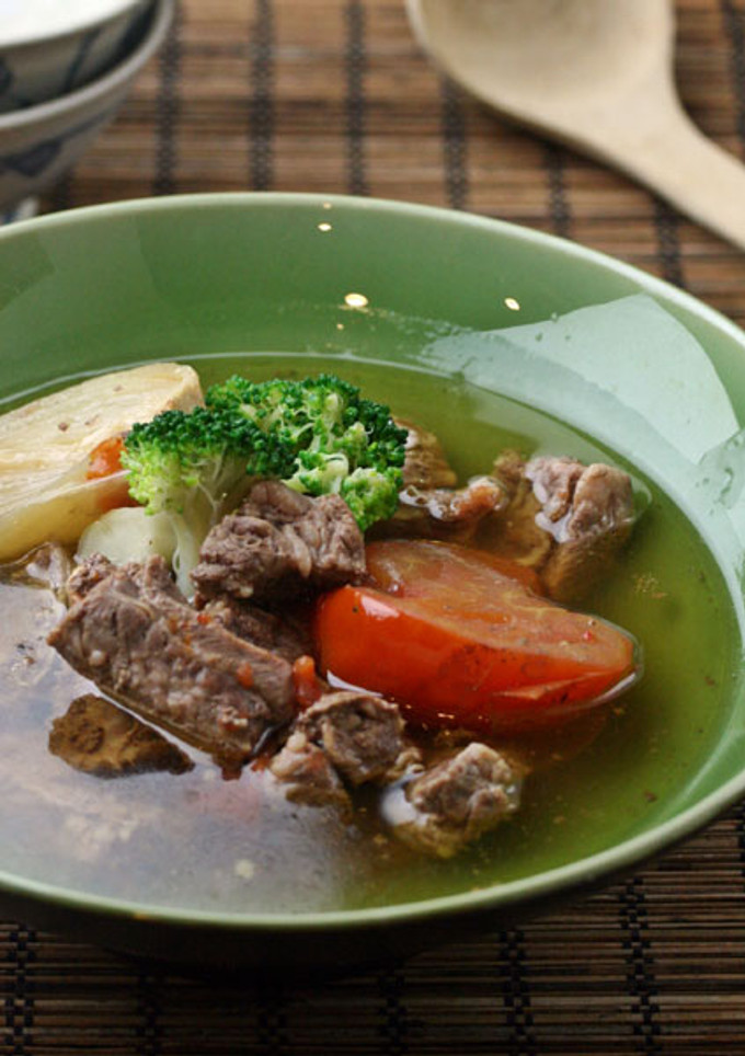 【家樂福廚房】用電鍋作清燉牛肉湯 的食譜成品照片