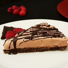A picture of No Bake Chocolate Cheesecake.