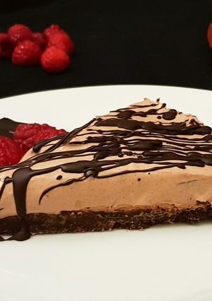 A picture of No Bake Chocolate Cheesecake.