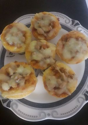 A picture of Mini Pizza/ cup pizza😋.