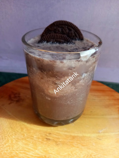 ઓરીયો શેક (Oreo Shake Recipe In Gujarati) રેસીપી મુખ્ય ફોટો