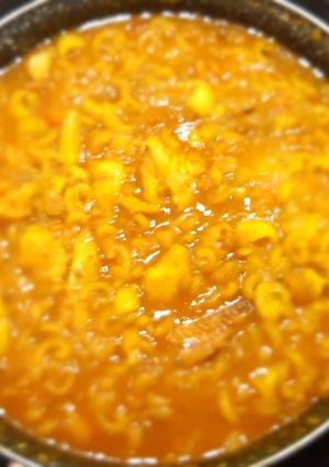 Foto principal de Fideuá de merluza y calamares
