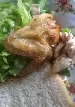 A picture of Lettuce salad.