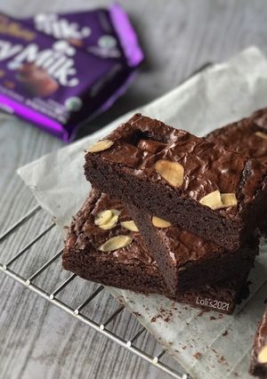 Foto resep Cadburry Almond Fudge Brownies
